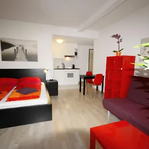 Hitrental Stauffacher Цюрих