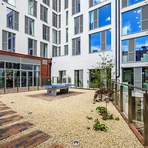 https://city-living-chic-private-ensuite-rooms-in.dublin-hotelsweb.com